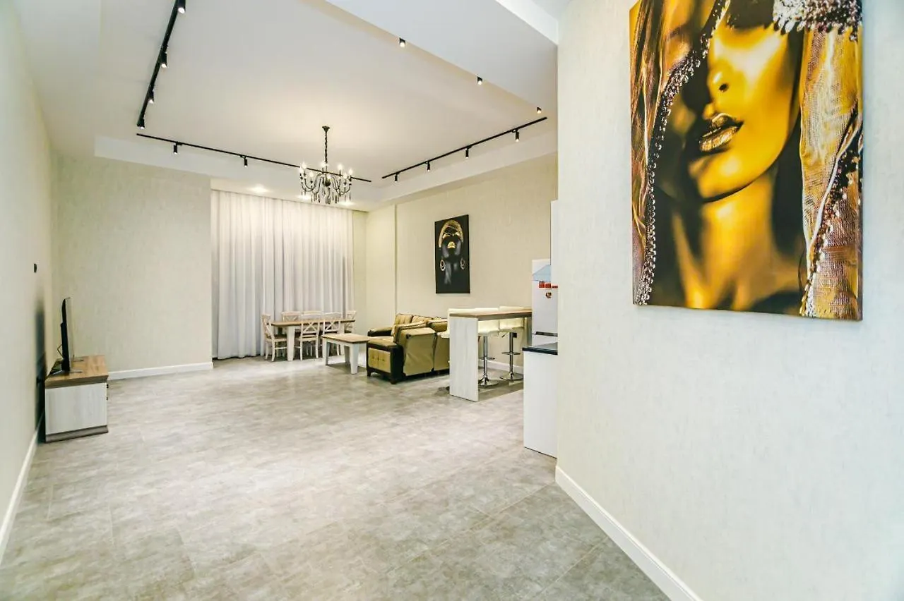 Apartment Street Nizami - 4 Bedrooms Baku Azerbaijan